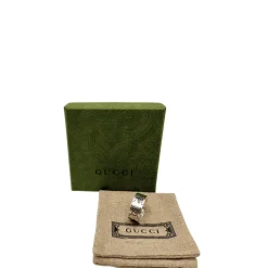 Anello Gucci con incisione ape e GG