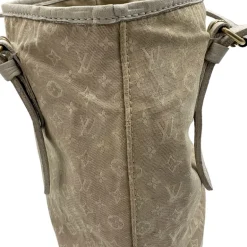 Bucket Lv