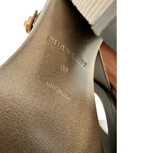 Burberry scarpa con tacco n.39