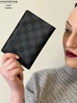 Cover passaporto LV