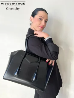 Givenchy Antigona Lock