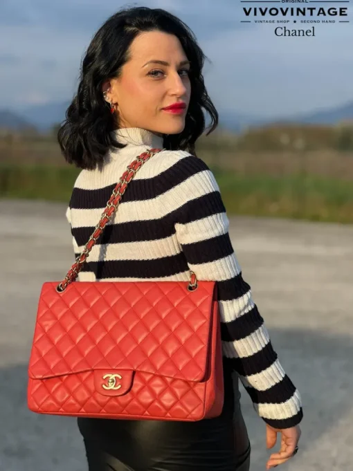 Maxi Classic Lambskin Single Flap Chanel