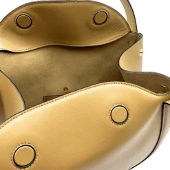 Mia Tote Wandler