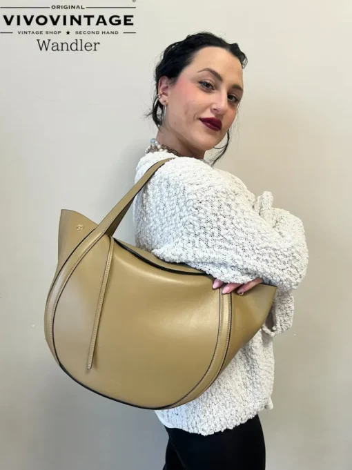 Mia Tote Wandler