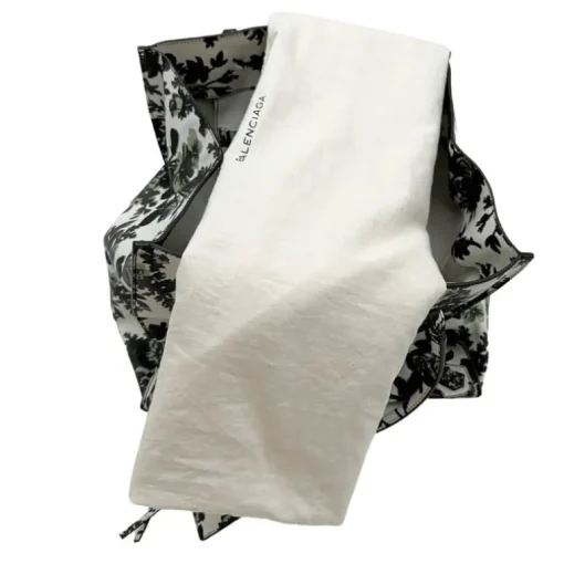 Papier Balenciaga bag