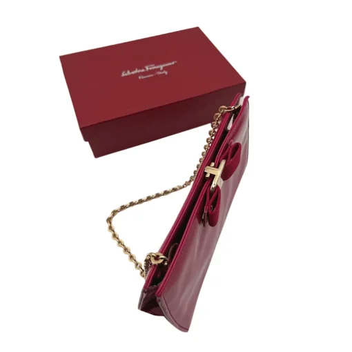 Pochette Ferragamo vernis