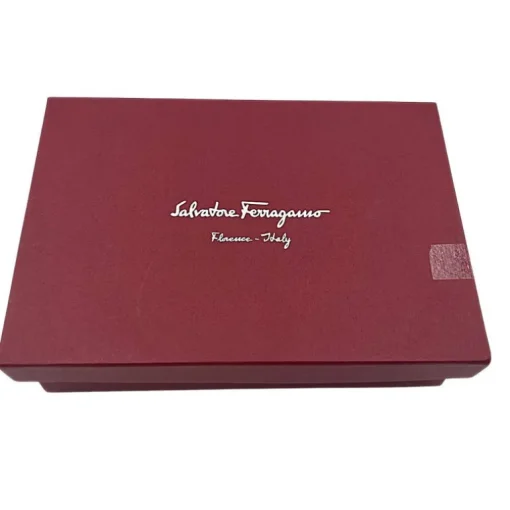 Pochette Ferragamo vernis