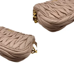 Pochette Miu Miu gaufré