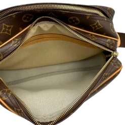 Reporter PM Louis Vuitton