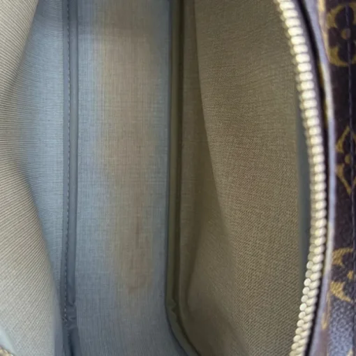Reporter PM Louis Vuitton