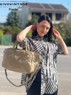 Satchel Prada con tracolla