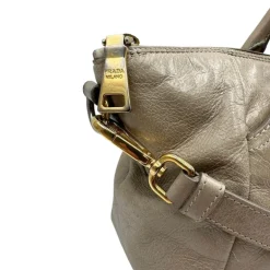 Satchel Prada con tracolla