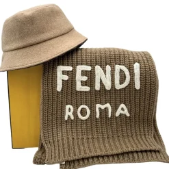 Set cappello e sciarpa Fendi