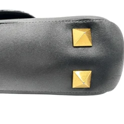 Stud Sign In Valentino Garavani