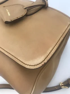 Tracolla Miu Miu cammello