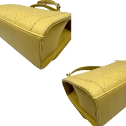 Trendy Chanel bag matelassé