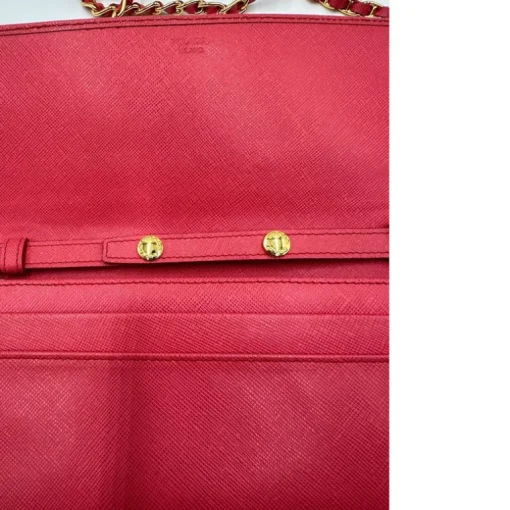 Wallet on chain Prada