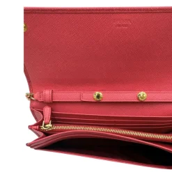 Wallet on chain Prada