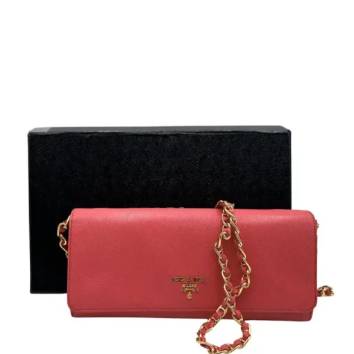 Wallet on chain Prada