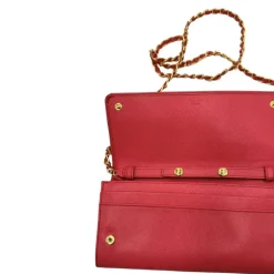 Wallet on chain Prada